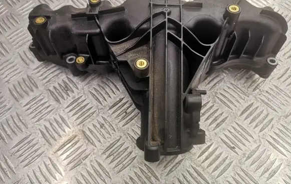 Audi A4 S4 B8 8K Intake manifold 03L129711B
