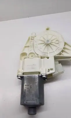 Mercedes-Benz S W222 Front door window regulator motor A1669060301 1404 937672101