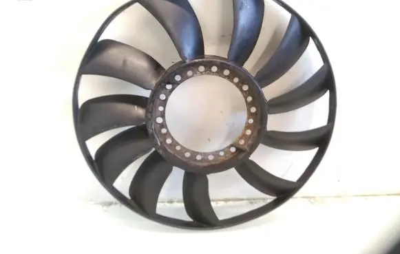 Volkswagen PASSAT B5.5 Fan impeller 058121301D