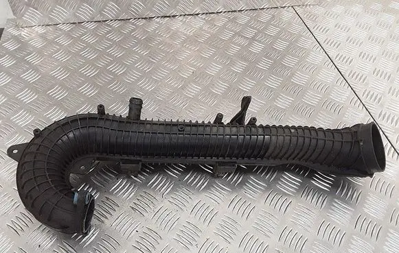 Ford Kuga I Air intake hose/pipe 7689557700