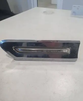 BMW 7 F01 F02 F03 F04 Front fender indicator light 6750100000 63137203371 090720