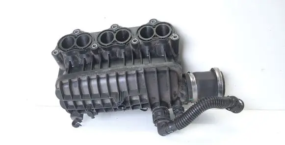 Ford Focus Intake manifold 1047092S01 CM5G9424ED