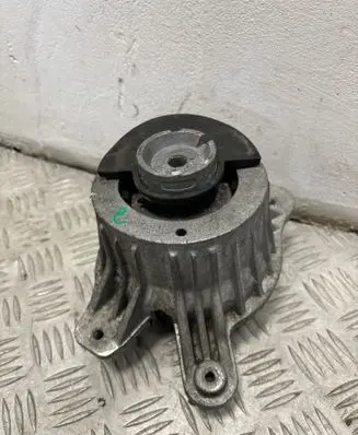 Mercedes-Benz C W205 Engine mount vacuum valve A2052407600