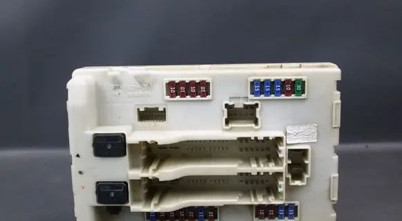 Nissan Murano Z51 Fuse module