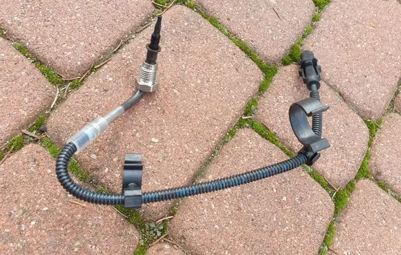 Iveco Daily 6th gen Exhaust gas temperature sensor 5801744618