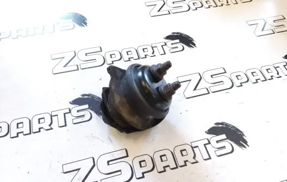 Lexus IS 200-300 Engine mount bracket