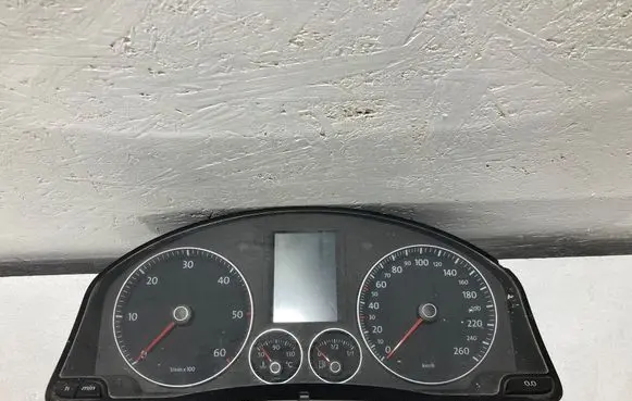 Volkswagen Jetta V Speedometer (instrument cluster) 10920873BX 1K0920873BX