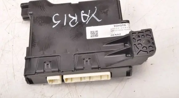 Toyota Yaris Air conditioner control unit module 88650-0DA50