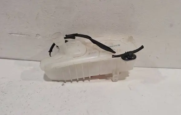 Brake fluid reservoir