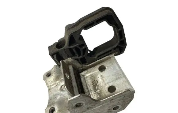 BMW 5 F10 F11 Radiator mount bracket 7186513 7207451 7211161