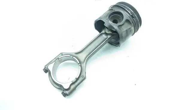 Opel Insignia A Piston with connecting rod A20DTH
