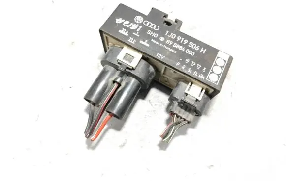 Volkswagen Golf IV Coolant fan relay 1J0919506H 898884000