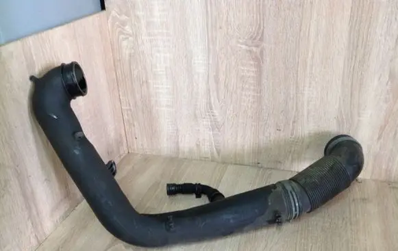Intercooler hose/pipe