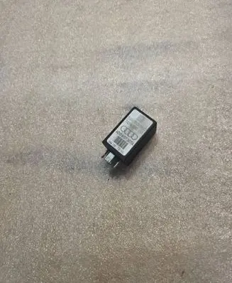 Audi A8 S8 D2 4D Other relay 7038900215 4D0907307A