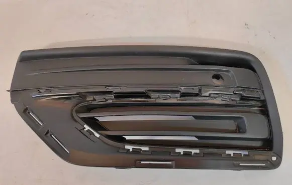 Front fog light trim/grill
