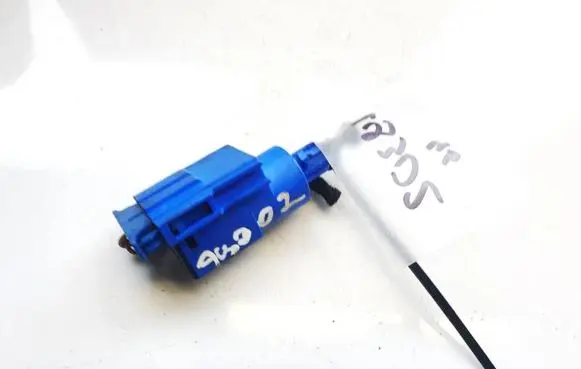 Audi A6 S6 C5 4B Brake pedal sensor switch 22016l