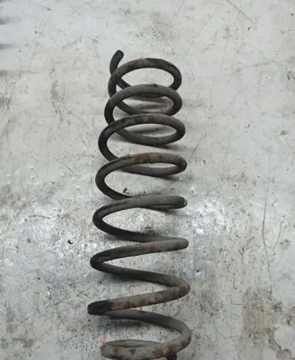 Volkswagen Golf III Rear coil spring