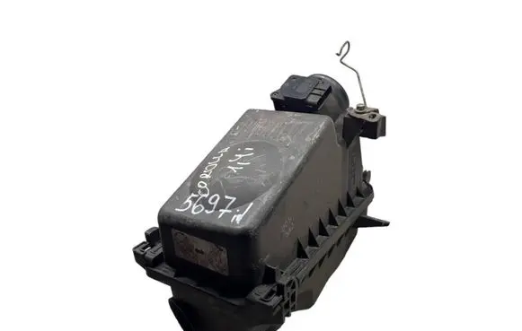 Toyota Corolla E120 E130 Air filter box 222040J010 MB1974003010