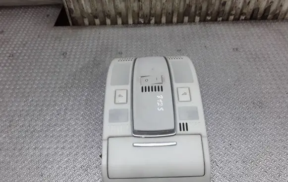 Audi A6 S6 C6 4F Front seat light 4F0951177