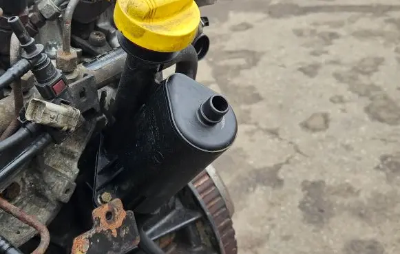 Nissan Primastar Oil breather separator 8200140763