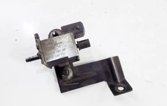 BMW X5 E53 Vacuum valve 1742711