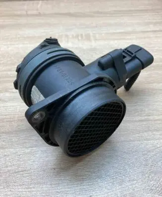 Audi A3 S3 8L Mass air flow meter 06A906461A 0280218002