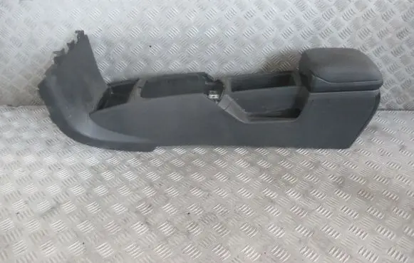 Volvo V50 Armrest