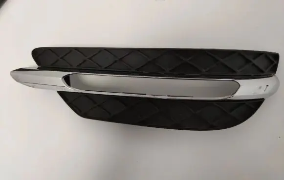 Mercedes-Benz C W204 Front bumper lower grill A2048803324