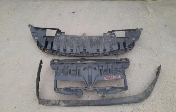 Renault Scenic III - Grand scenic III Top upper radiator support slam panel 620367020R