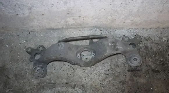 Audi A4 S4 B6 8E 8H Gearbox mount