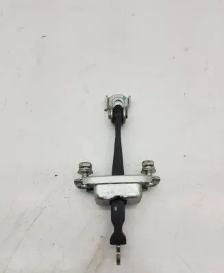 Mitsubishi L200 Front door check strap stopper