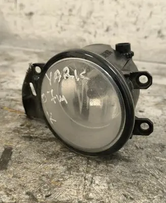 Toyota Yaris Front fog light 89210657