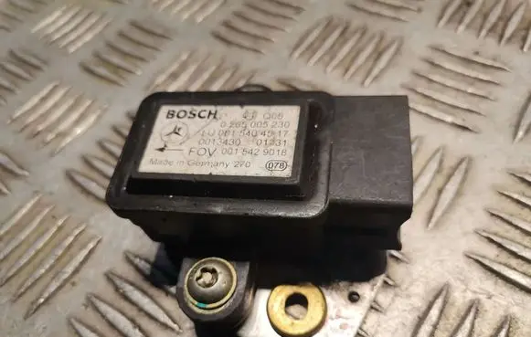 Mercedes-Benz E W210 Yaw turn rate sensor 0015404517