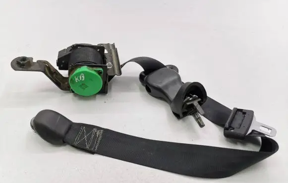 Chrysler Voyager Third row seat belt 52029369AC 041104