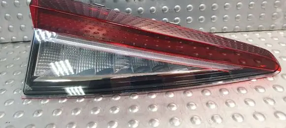 Skoda Enyaq iV Tailgate rear/tail lights S26380561 5LG945307