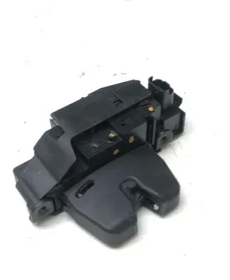 Peugeot 308 Tailgate lock latch 9804762080