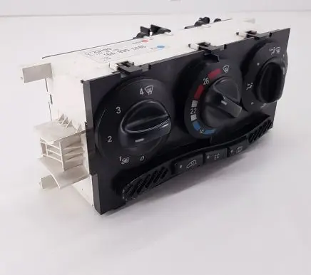 Mercedes-Benz A W168 Climate control unit Q123499 1688300485