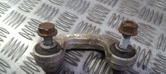 Front anti-roll bar/stabilizer link