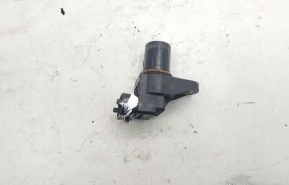 Mercedes-Benz B W245 Camshaft position sensor A0051531328