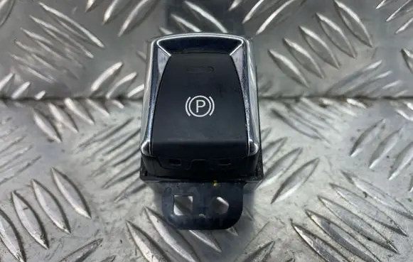 Nissan Qashqai Hand parking brake switch 
