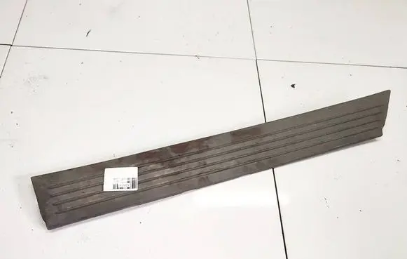 Chrysler Voyager Front sill trim cover 04754903aa