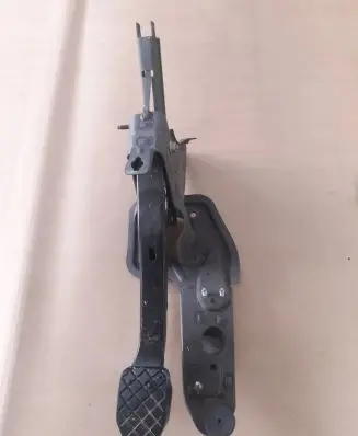 Volkswagen Transporter - Caravelle T5 Brake pedal