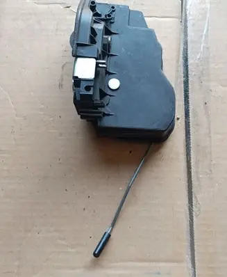 BMW X5 E70 Rear door lock 7202148