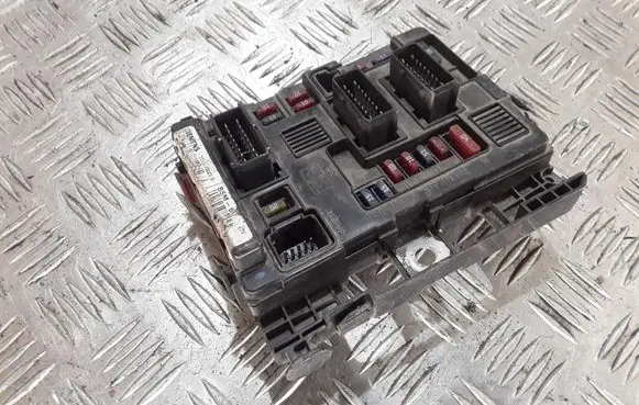 Peugeot 407 BSM Control unit 9643498880