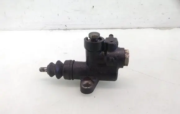 Clutch slave cylinder