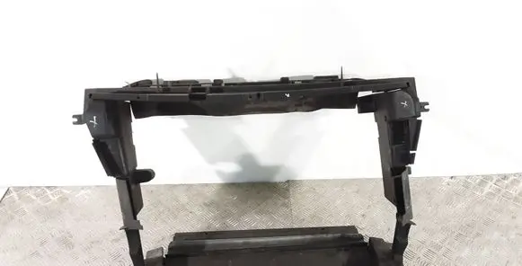 Jeep Cherokee Radiator trim 