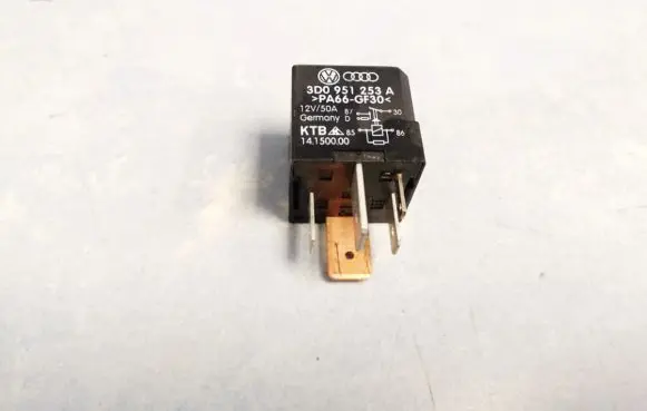 Volkswagen Golf V Other relay 3D0951253A 14.1500.00