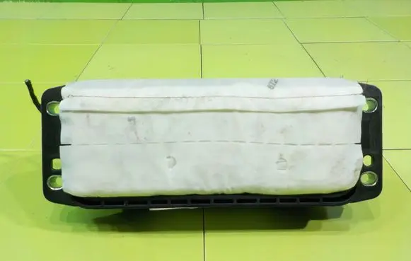 Audi A1 Passenger airbag 610706300