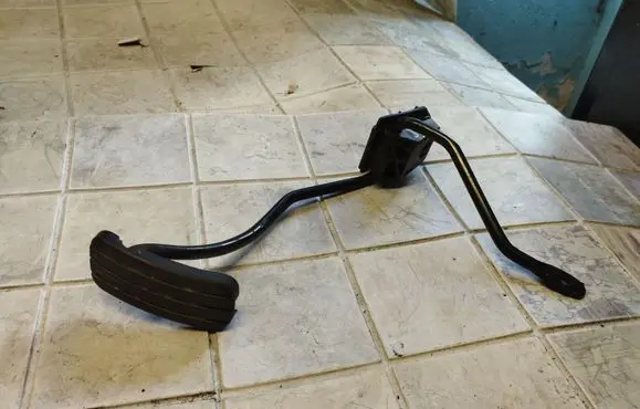 Renault Kangoo I Accelerator throttle pedal 417893 70041789
