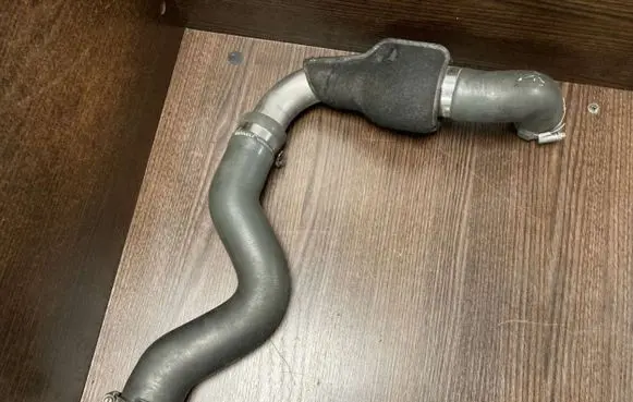 Renault Trafic II (X83) Intercooler hose/pipe 8200648187 GM93859218